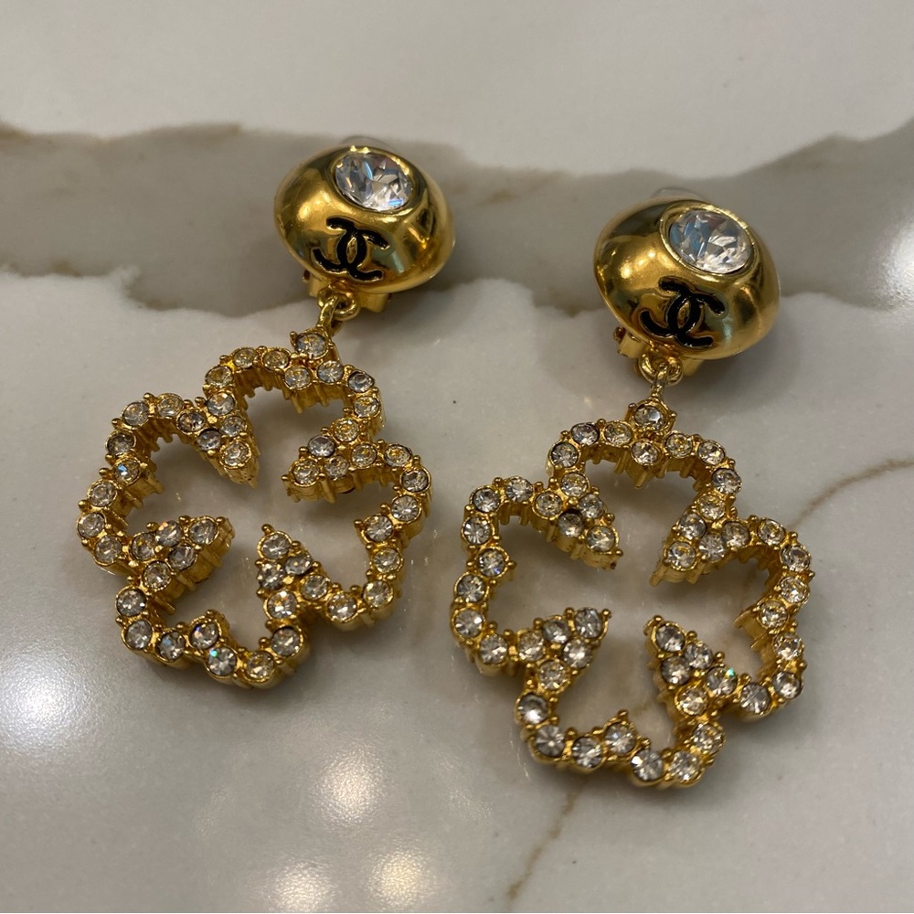 💯 Authentic Rare Vintage Chanel Chandelier Clover Rhinestone Clip Earrings